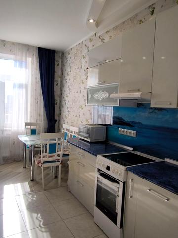 Добровольців вул. (Маршала Говорова), 8