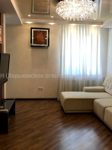 Академіка Павлова вул., 160д