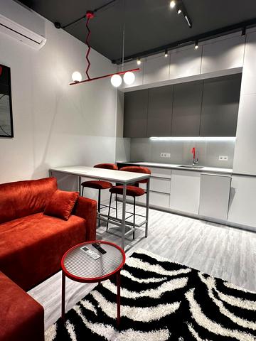 Ґарета Джонса вул. (Сімї Хохлових), 12