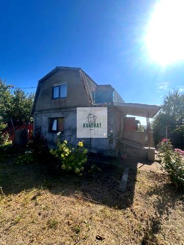 Продам двохповерхову дачу з неймовірним видом на річку Дністер