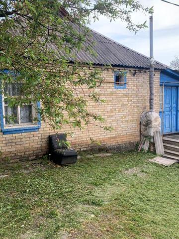 Продаж житлового будинку