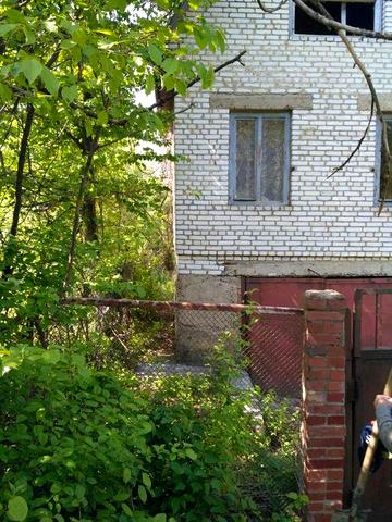 Цегляний дачний будинок район Горяни