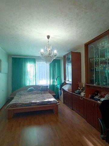 Продам просторную 3 кв в Одесской области (пгт Лиманское)