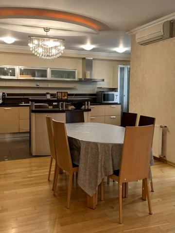 Почайнинська вул., 25/49