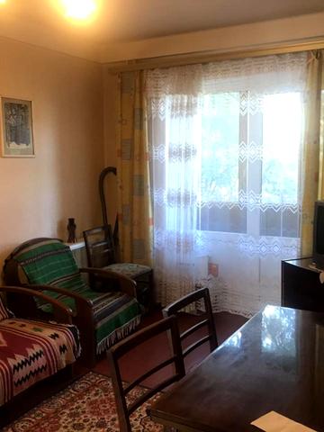 Павла Тичини просп., 3