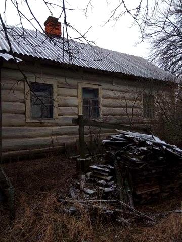 Продається старий будинок на площі 65 соток.