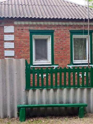Продам  добротний будинок з газом і пічью
