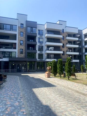 Квітки Цісик вул. (Гамарника), 32