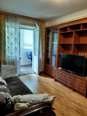 Львівська вул., 6