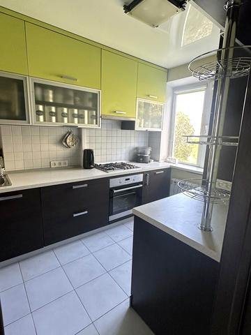 Янтарна вул., 79