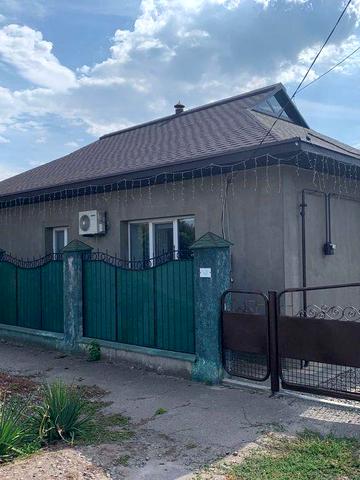 Подається затишний будинок для комфортного життя!