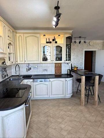 Продаж двоповерхової квартири, вул .Рональда Рейгана 32/51, Троєщина