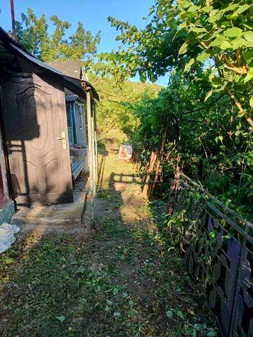 Будинок не далеко від міста