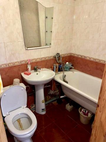 Продам 2 к квартиру Хол. гора,  ЮЖД,  пер. Верховский, 6