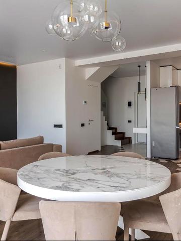 Вячеслава Липинського вул. (), 28