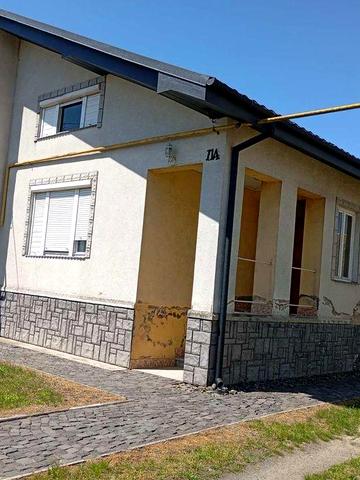 Продам затишний будинок. Чудова локація.