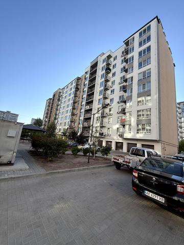 Сімейна вул., 5