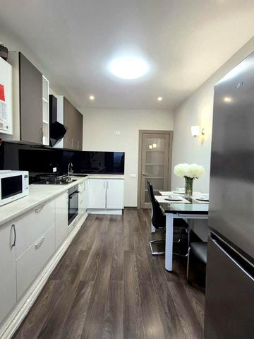 Академіка Шалімова вул., 69-Б