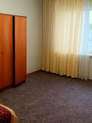 Київська вул., 64