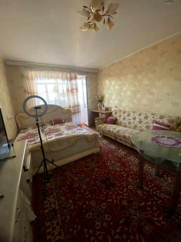 Продам 3-ком квартиру на победе