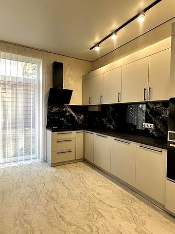 Києво-Мироцька вул.