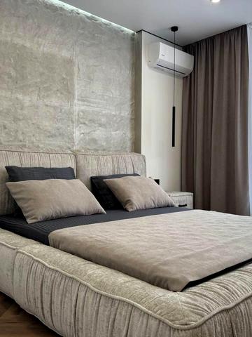 Юліана Пелеша вул., 1