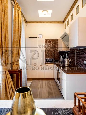 Банкова вул., 3