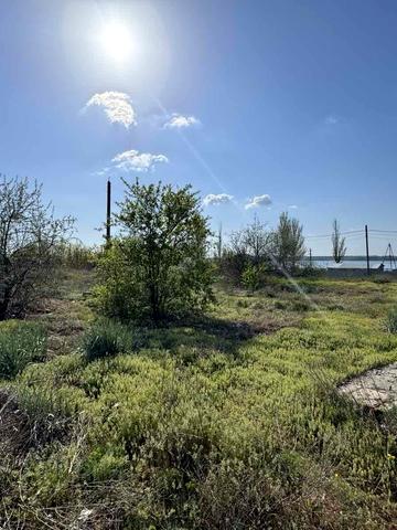 Новобудівна вул., 1