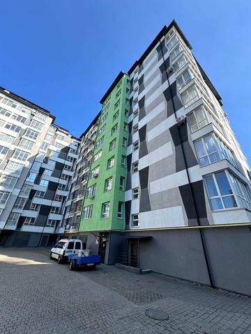 Пасічна вул., 44