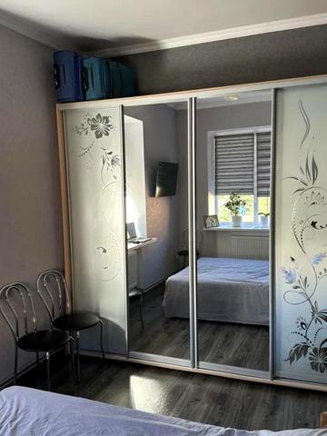 Севастопольська вул., 9