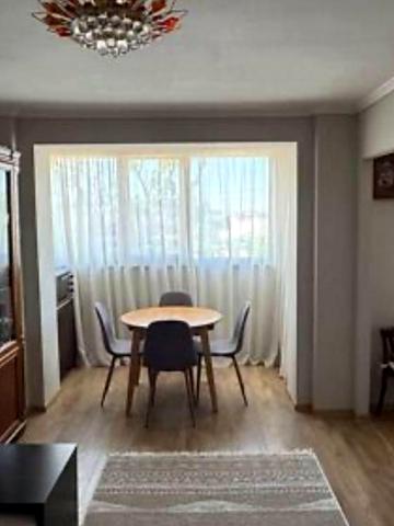 Собранецька вул., 15