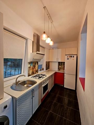 Дігтярна вул., 6