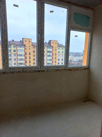 Хіміків вул., 11