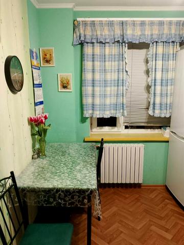 Академіка Амосова вул. (Кірова), 63