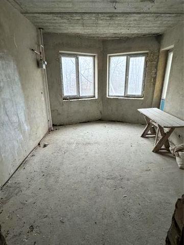 Квартира , без ремонту , 87м2 , 3 кімнати