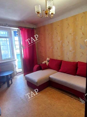 Ньютона вул., 10