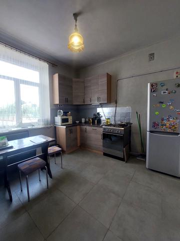 Лесі Українки вул., 40