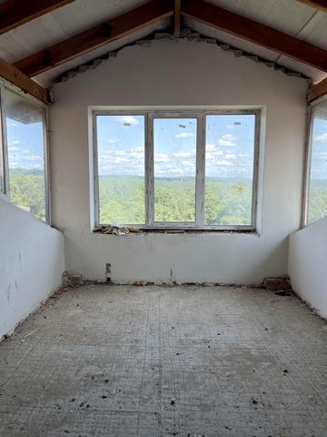 Отця Іздрика вул., 9-Б