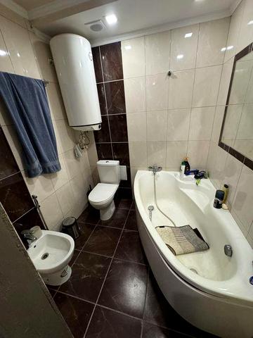 Продаж двокімнатної квартири центр Соборна Чернівці