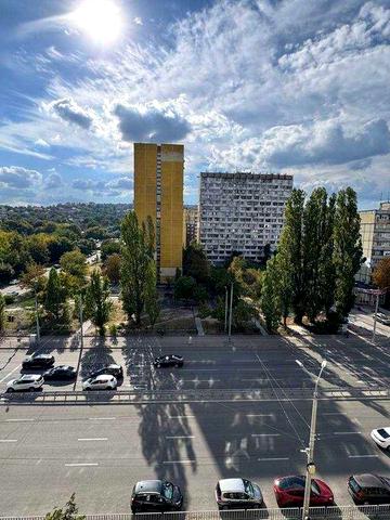 Продам отличную 3-х комн квартиру - Семидесятку на Победе-5