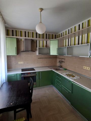 Олександра Мишуги вул., 3