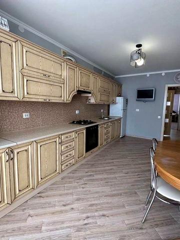 Оренда 2-кімнатної в центрі , вул.Мельника 10 , жк Центральний