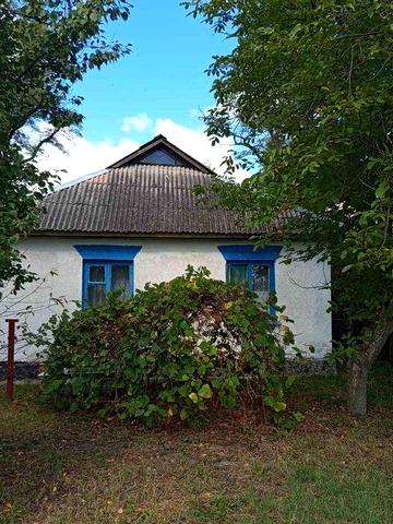 Продаж будинку з земельною ділянкою