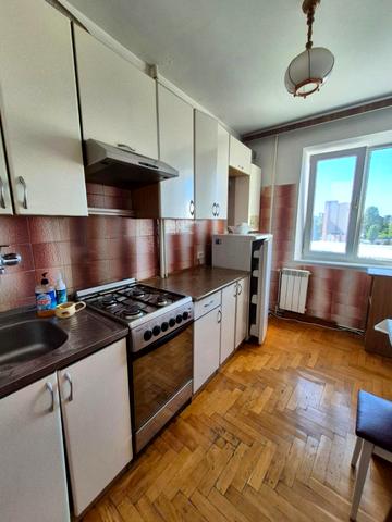 Оболоня вул., 19