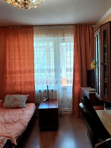 Корабелів просп., 4