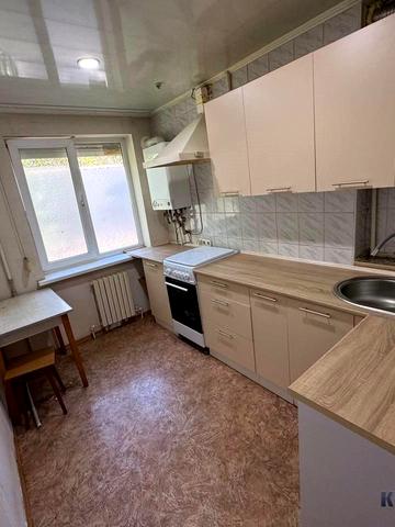 Героїв просп., 11