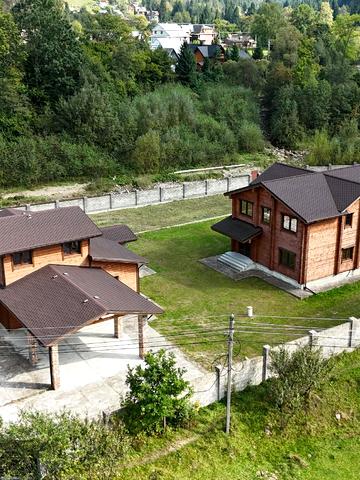 Космонавтів, 59