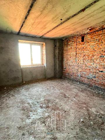 Продам 2-х кімнатну квартиру в новому будинку! Центр міста!