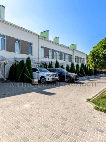 Миколайчука