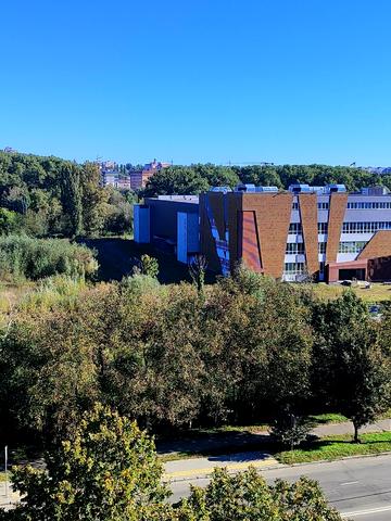 Прибузька вул., 24